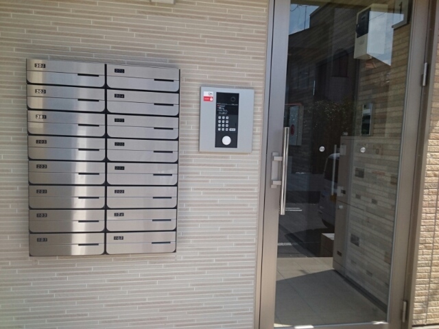 13/23 エントランス