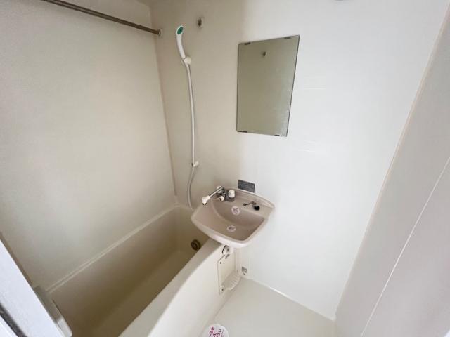 17/30 浴室