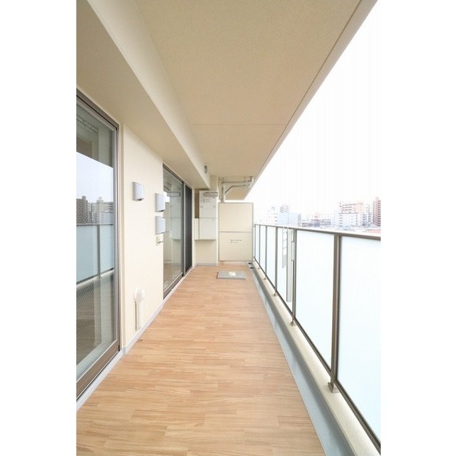 13/30 バルコニー