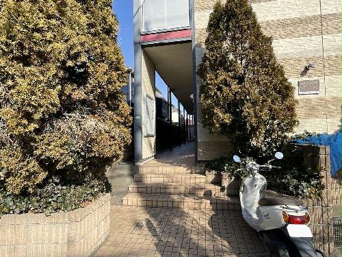 14/16 エントランス