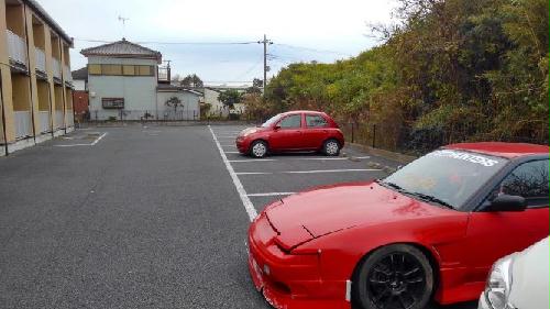 2/4 駐車場