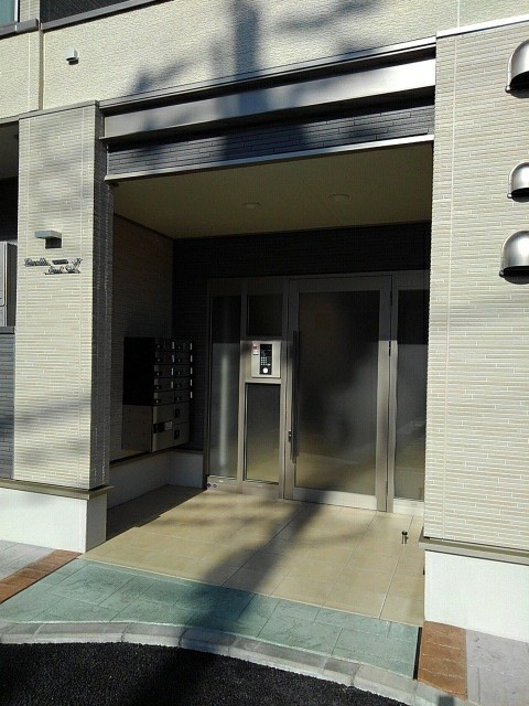 14/20 エントランス