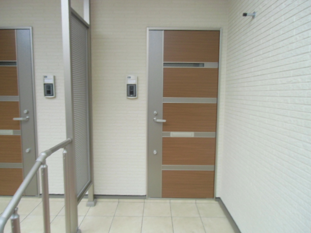 22/28 エントランス