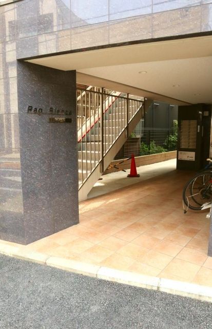 16/24 エントランス