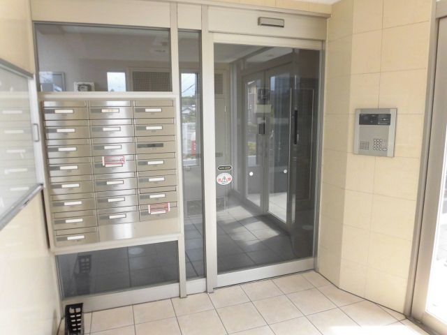 19/26 エントランス