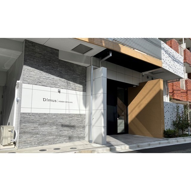 17/17 エントランス