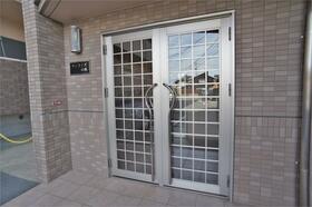 15/22 エントランス