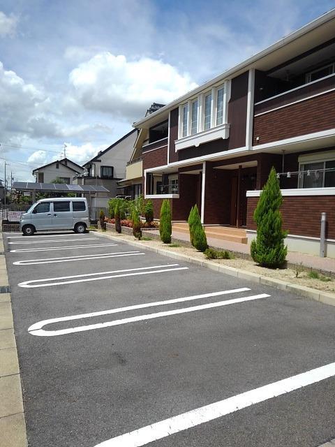 16/22 駐車場
