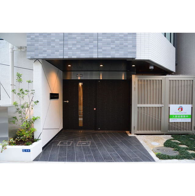 2/3 エントランス