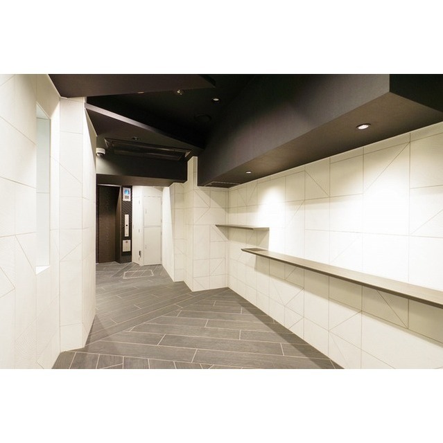 22/22 エントランス