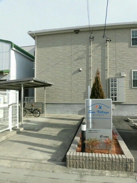 14/20 エントランス