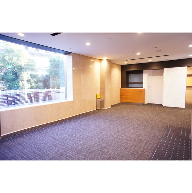 20/20 エントランス