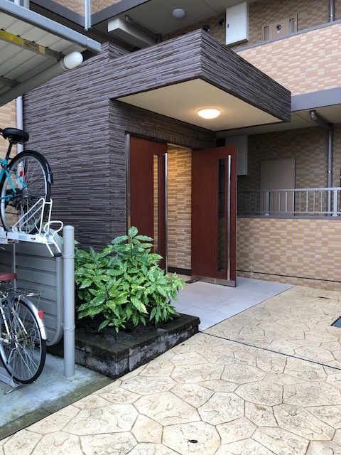 14/21 エントランス