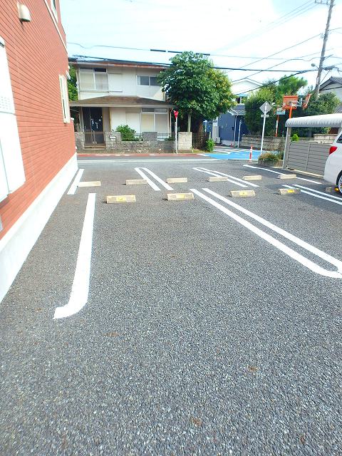 22/28 駐車場