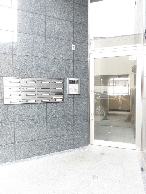 14/20 エントランス