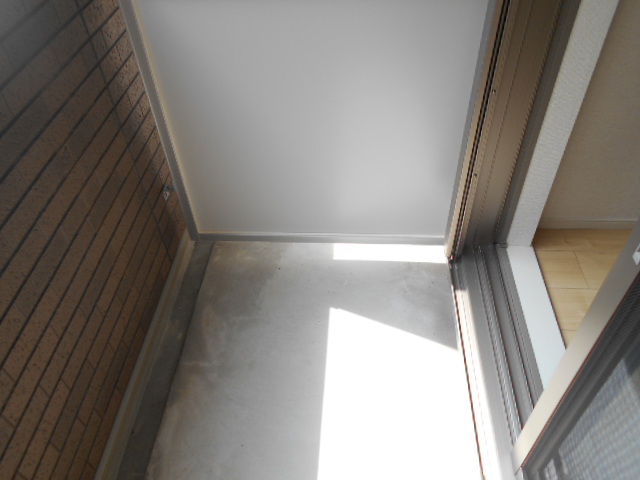 18/28 バルコニー