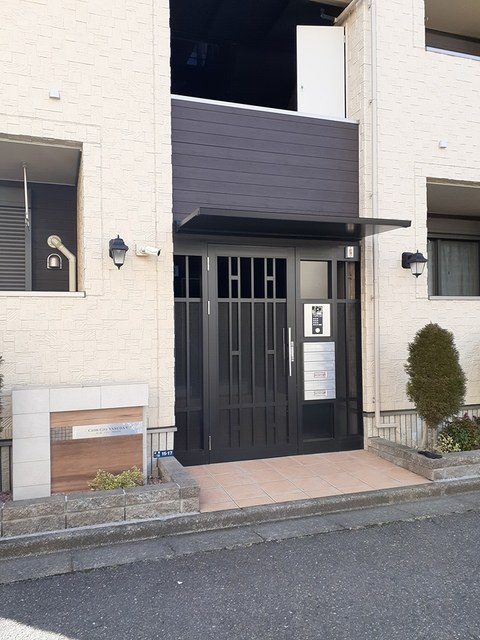 14/20 エントランス