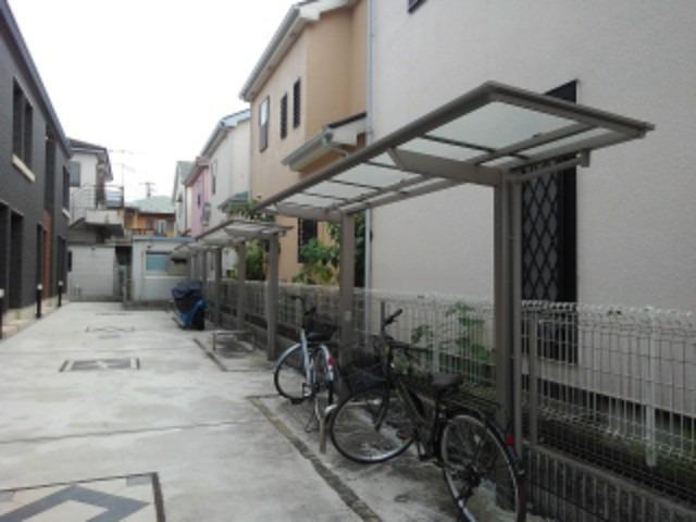 22/28 エントランス