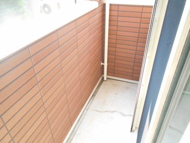 18/28 バルコニー