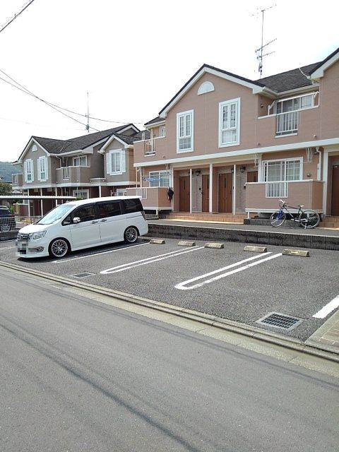 4/10 駐車場