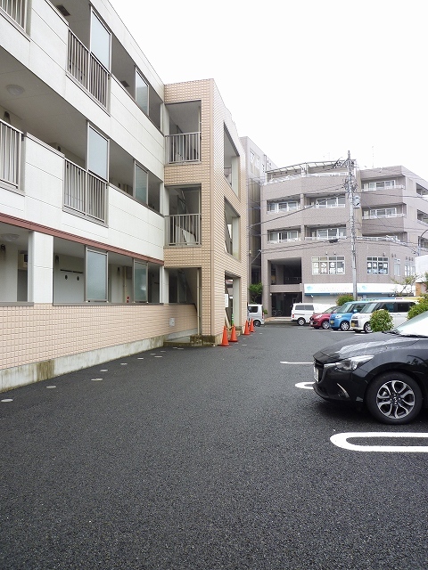 21/27 駐車場