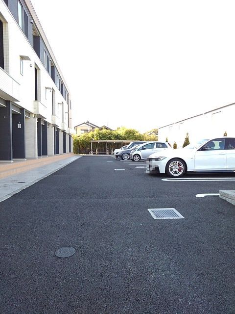 17/23 駐車場