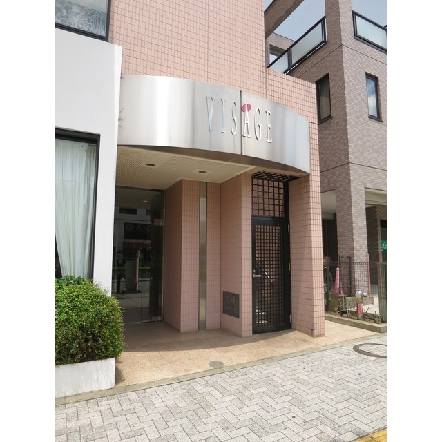 18/18 エントランス