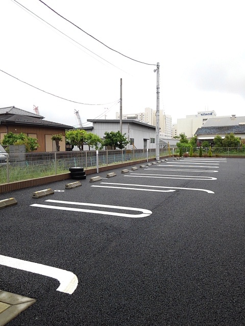 16/23 駐車場
