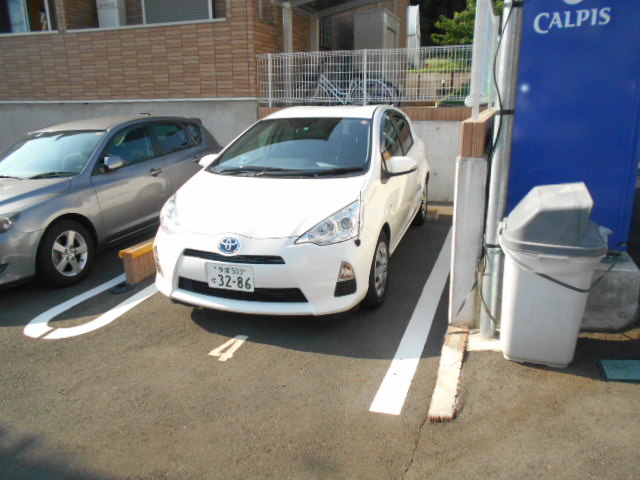 23/30 駐車場