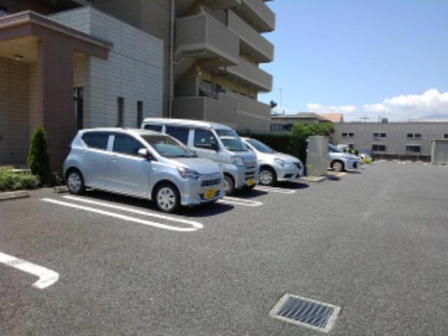 14/20 駐車場