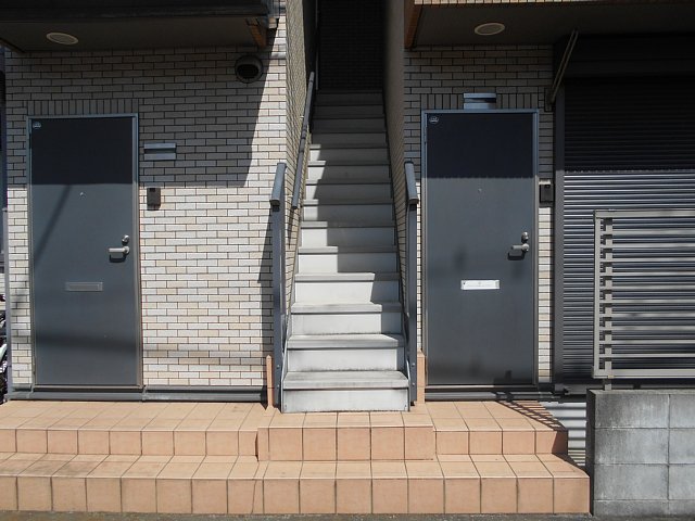 29/30 エントランス