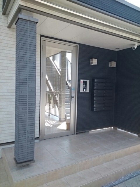 14/23 エントランス