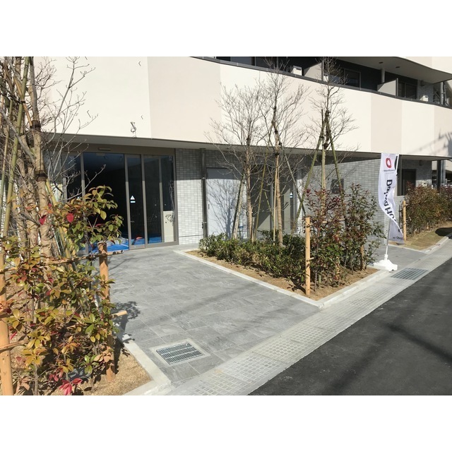 16/26 エントランス