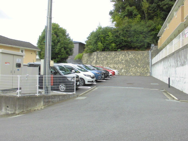 14/20 駐車場