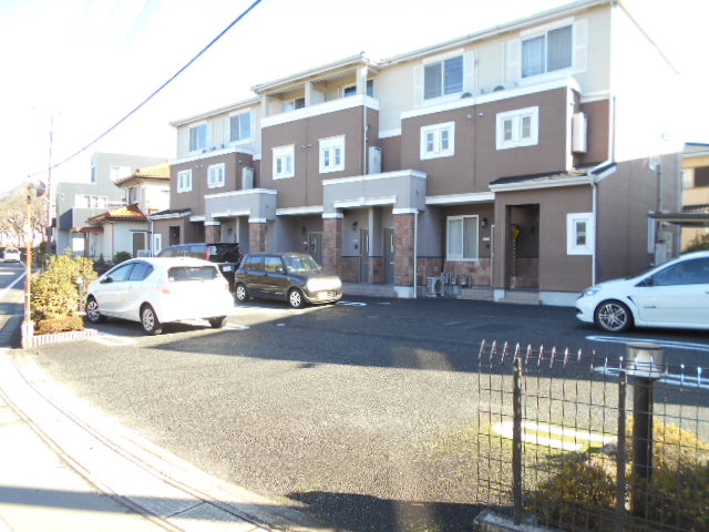 22/28 駐車場