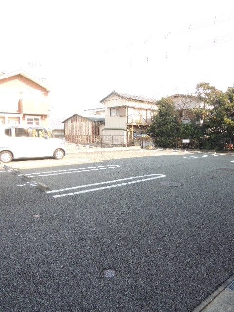 14/19 駐車場