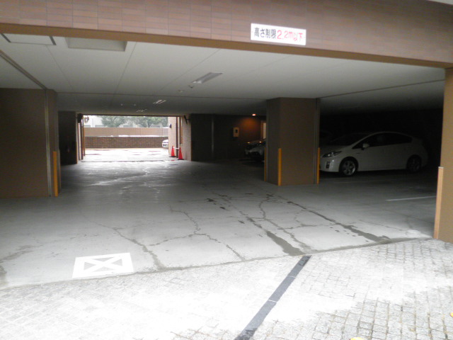 22/30 駐車場
