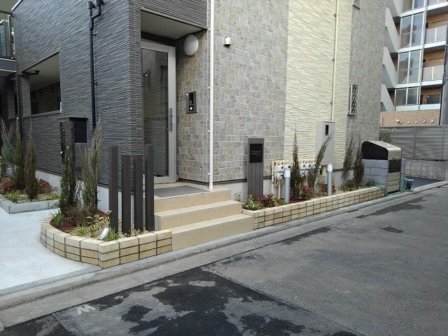 14/20 エントランス