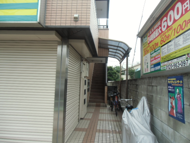 22/25 エントランス