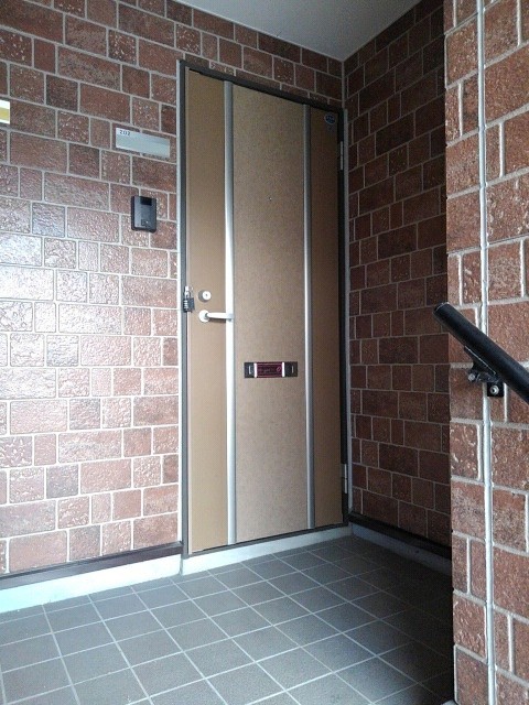 14/20 エントランス