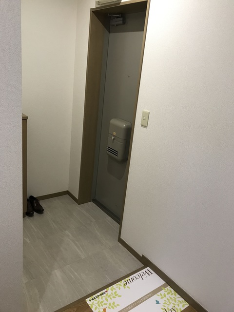 6/18 玄関