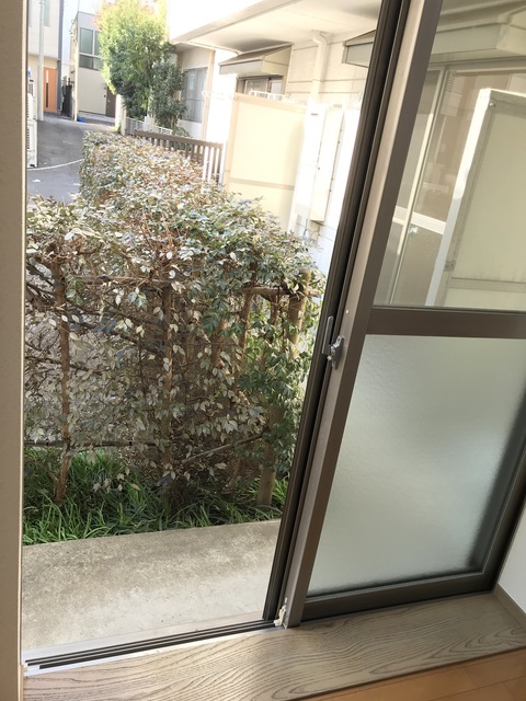 13/18 バルコニー