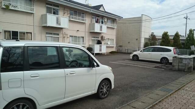 14/22 駐車場