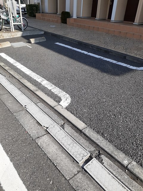 18/26 駐車場