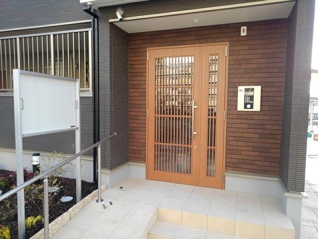 13/20 エントランス