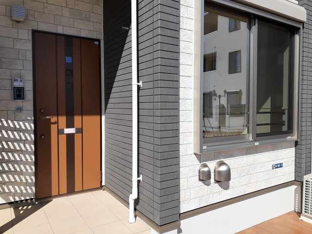 13/19 エントランス