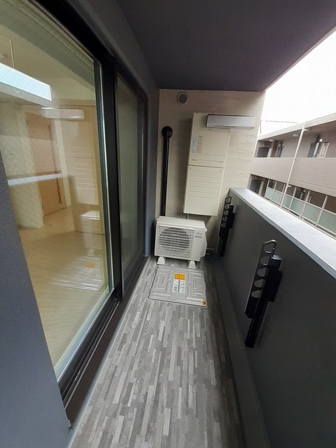 13/20 バルコニー