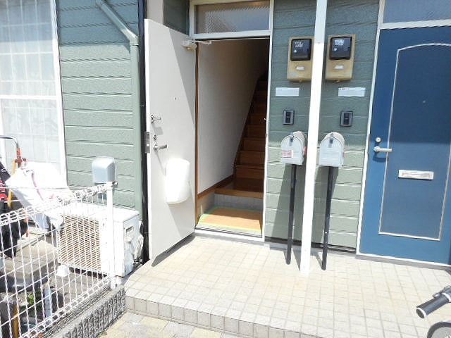 22/30 エントランス