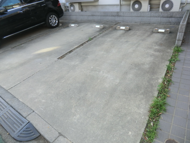 20/20 駐車場