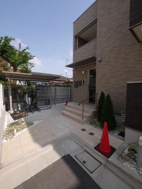 14/20 エントランス